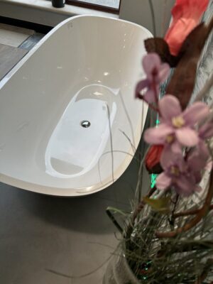 Vasca da bagno - Modello "Naive" Bianco Lucido