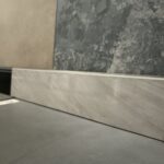 Battiscopa “Grigio Superiore Lappato"