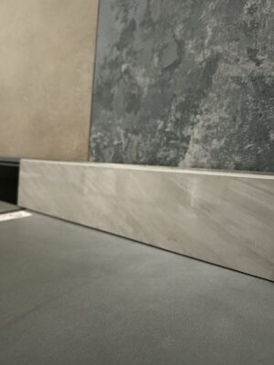 Battiscopa “Grigio Superiore Lappato"