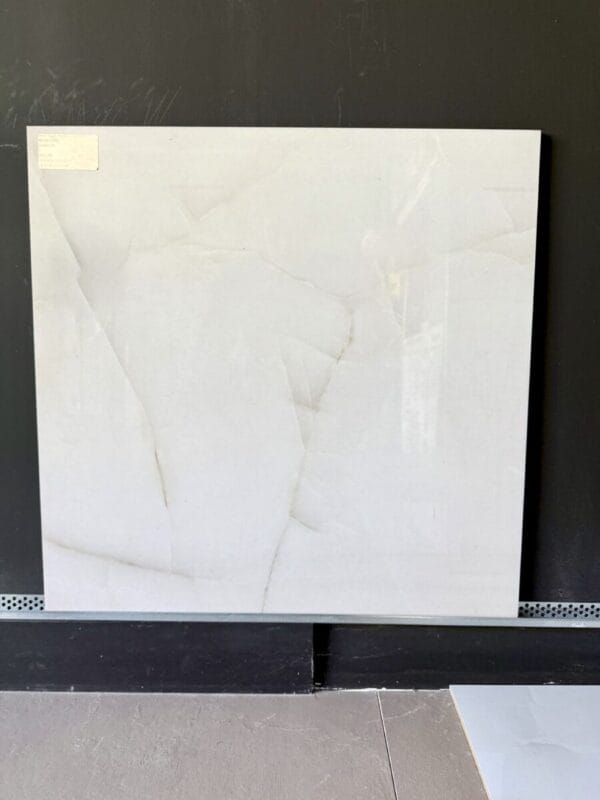 Piastrella “MRBL Onix Pearl Levigato"