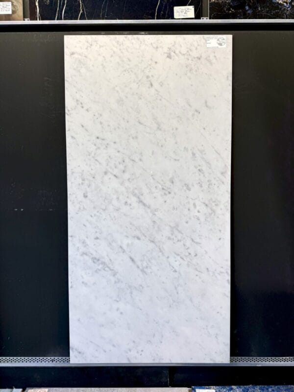 Piastrella "Carrara Glossy"