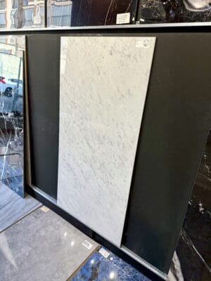 Piastrella "Carrara Glossy"