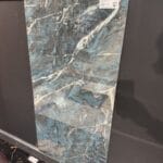 Piastrella "Crust Aqua"