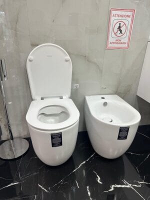 Sanitari a terra - Modello "Hit" Bianco Opaco