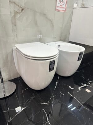 Sanitari a terra - Modello "Hit" Bianco Opaco