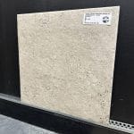 Piastrella "Royal Travertino Ebur Cross" 40,6x40,6