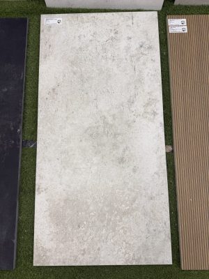 Piastrella “Debris Talc R11"