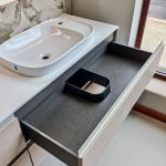 Mobile da bagno sospeso "Italo Unito" Larice Crudo 163x50
