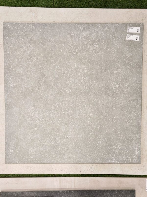 Piastrella “BLMD Noir R11"