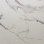 Piastrella "Silk Calacatta"