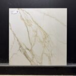 Piastrella "Alt Calacatta Gold Lux"