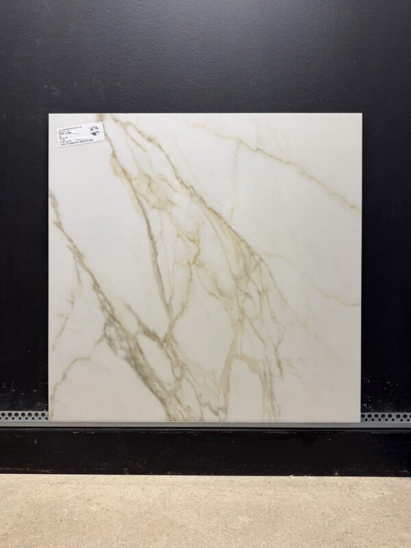 Piastrella "Alt Calacatta Gold Lux"