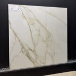 Piastrella "Alt Calacatta Gold Lux"