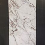 Piastrella "Calacatta Pink Lux"